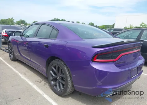2019 Dodge Charger Sxt Rwd z USA, uszkodzony, nr VIN 2C3CDXBG8KH715437